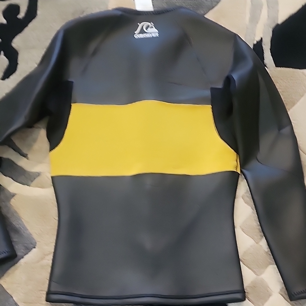 Quiksilver Black and Yellow Surf Jacket - Picture 7 of 12